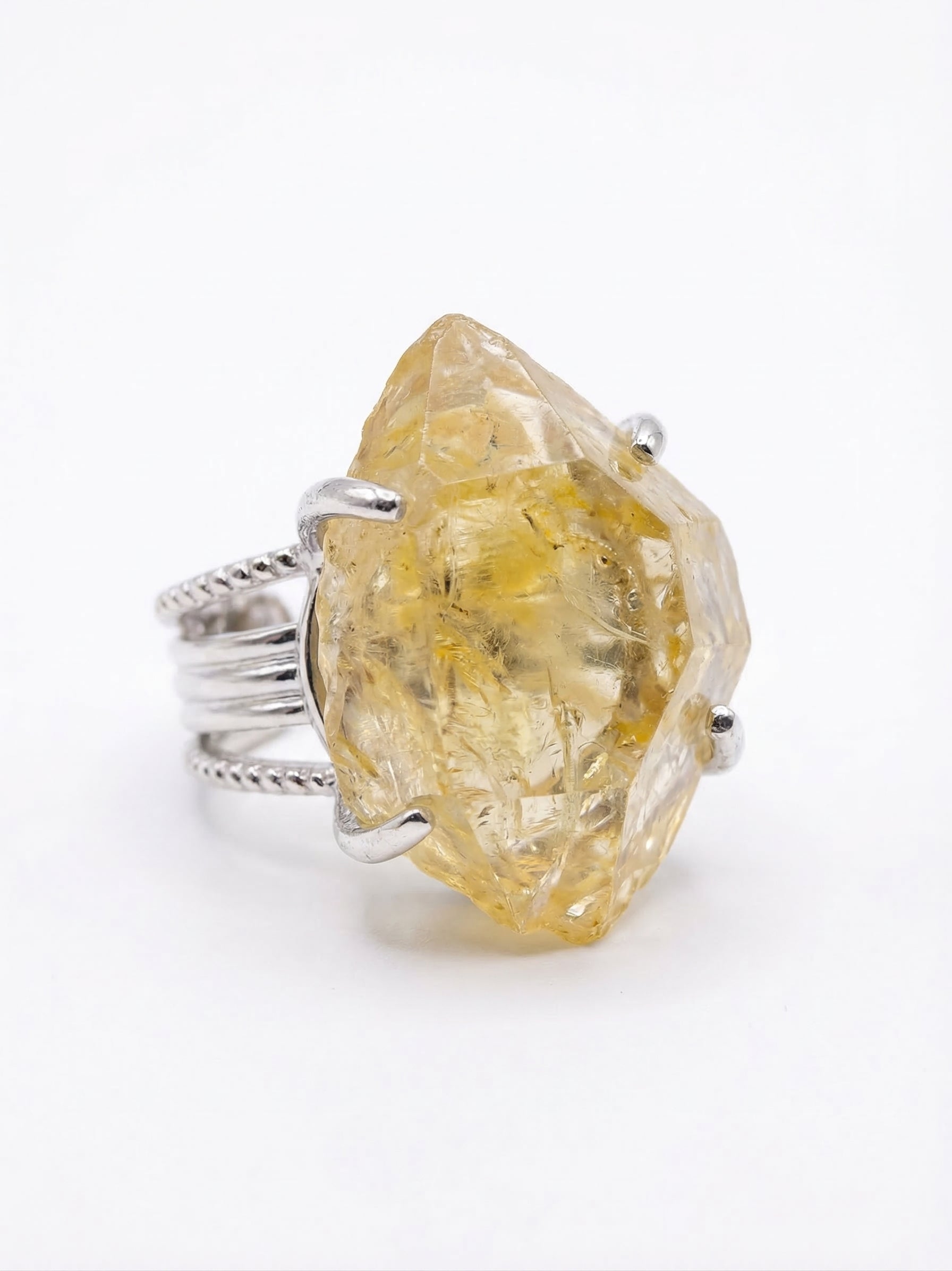 Herkimer - Anillo de Piedra Natural Única en Cobre Chapado en Plata – Diseño Artesanal Exclusivo